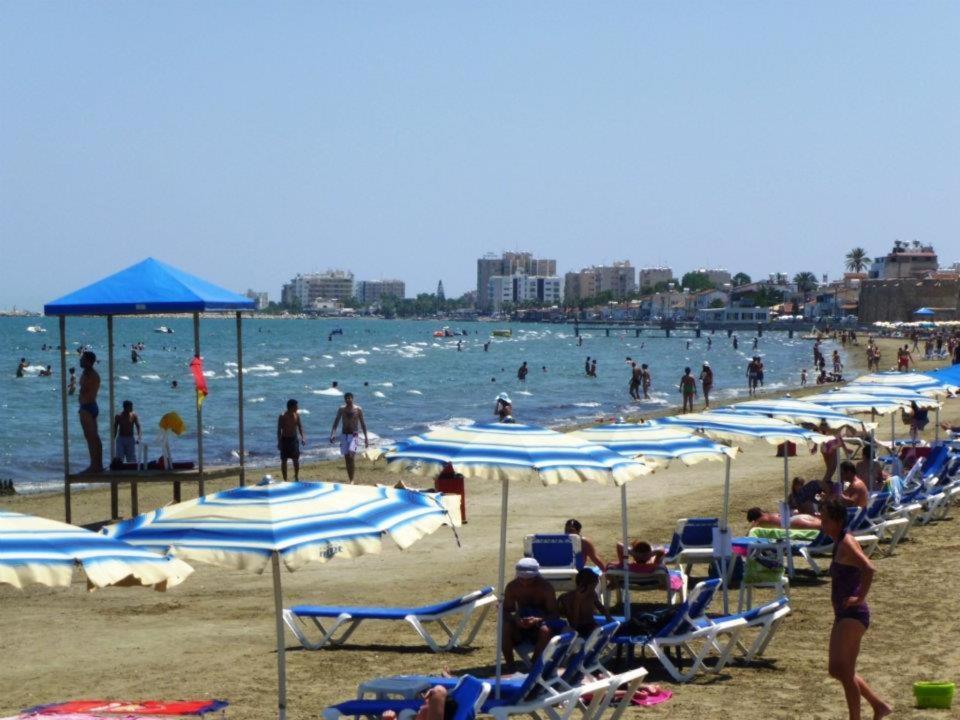 103 Elegant 2 Bed Apartment With Free Wifi, Ac, Pool & Gym! Larnaca Buitenkant foto